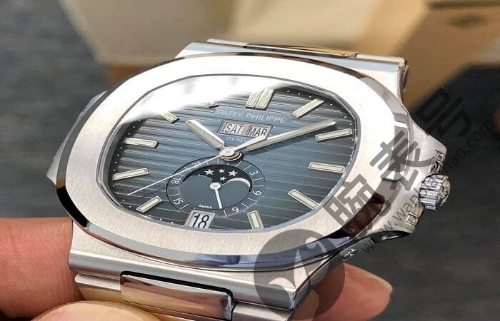 百達(dá)翡麗(Patek Philippe)通過Manchette風(fēng)格實現(xiàn)簡約