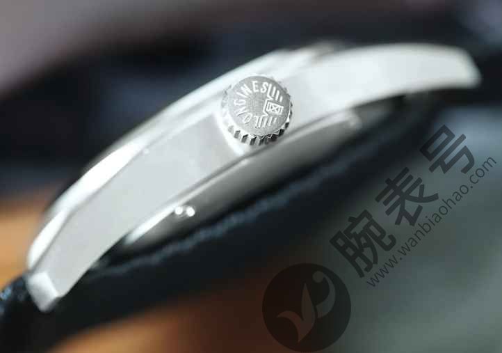 浪琴鈦金手表五星級(jí)腕表